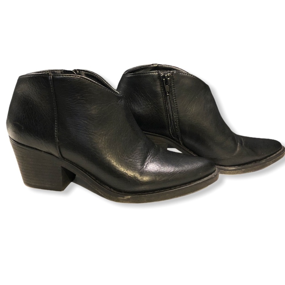 Western Pointed-Toe Booties
